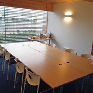 Open Space  3 postes Coworking Rue Germaine Richier Tours 37100 - photo 5